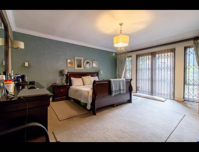 5 BEDROOM HOUSE FOR SALE IN GLENVISTA